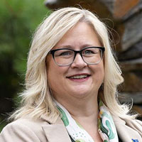 Lori Bennear